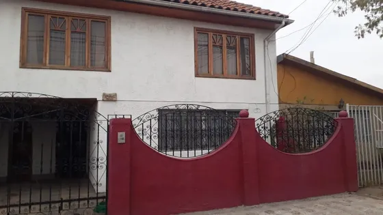 Casa Habitación 2 Pisos, Excelente Estado