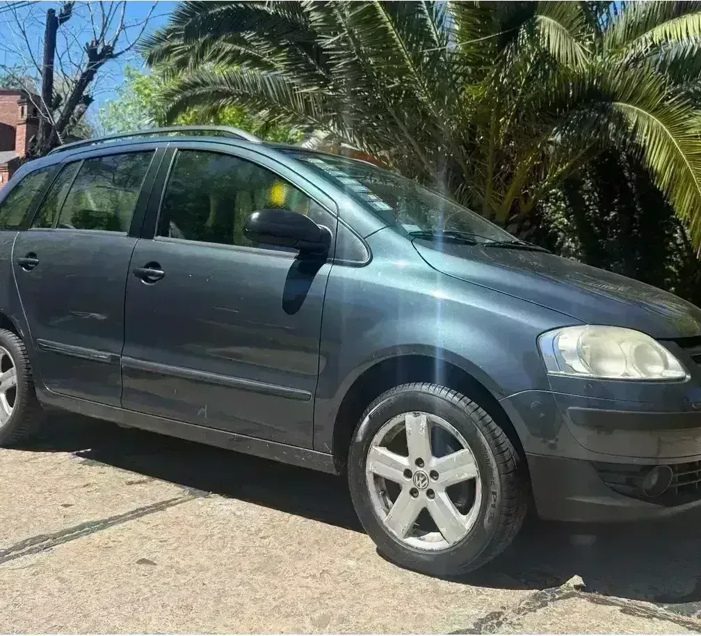 Volkswagen Suran 1.6 I Highline 90d