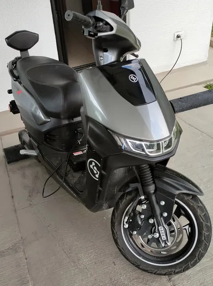 2000 W