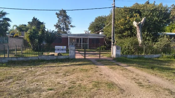 Inmobiliaria Castro Vende Casa En Pinar Sur, Excelente Ubicación