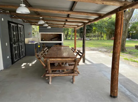 Casa Quinta En Laguna De Lobos A 1 Cuadra De La Laguna