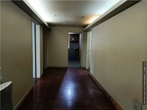 Venta De Oficina En La Av Universidad