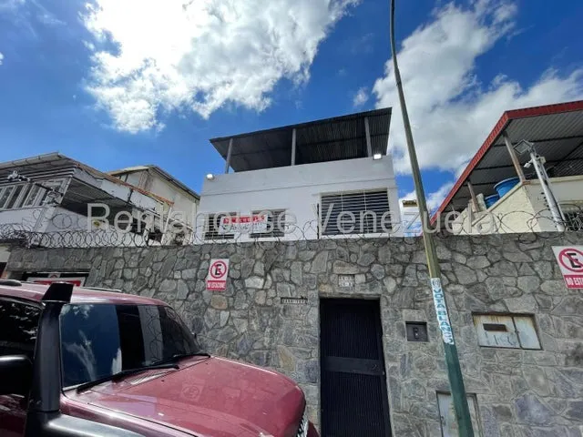 Casa En Alquiler Los Chaguaramos.