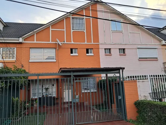 Santiago Centro Casa En Venta Valle Verde 5b-3b