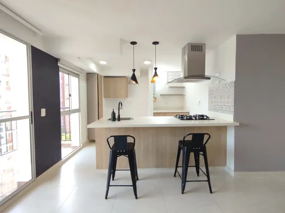 Arriendo Apartamento En Suramérica