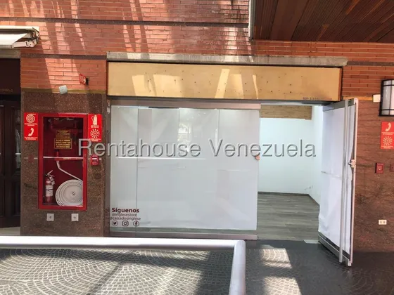 Local Comercial De 25m² En Alquiler En El Centro Comercial San Ignacio