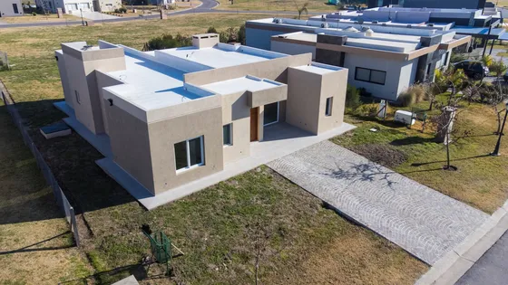 Casa Estrenar De Tres Habitaciones Barrio San Felipe Canning