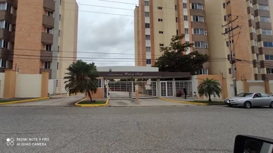 Iris Hernandez Alquila Apartamento ( 77m2 ). Mañongo. Naguanaga. Carabobo
