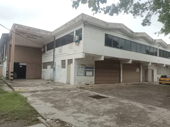 Mariana Vende Galpon En Zona Industrial Luis L