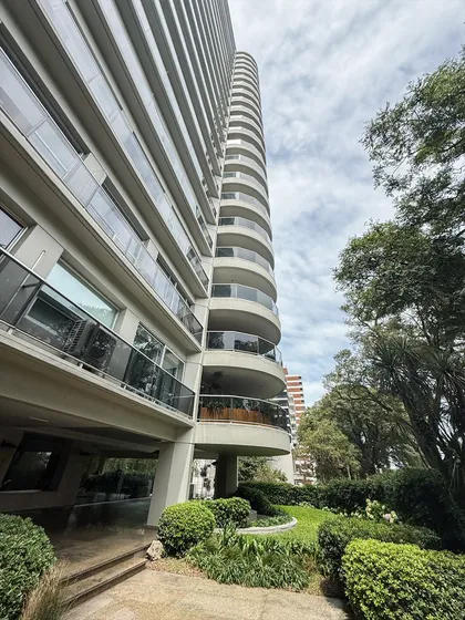 Venta Apartamento Golf. 3 Dormitorios Y Servicio