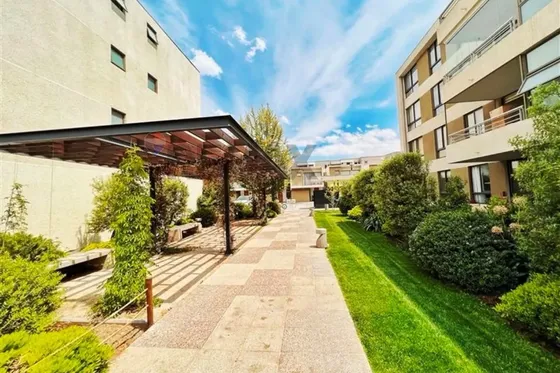 Townhouse 4d/3b En Camino El Roble