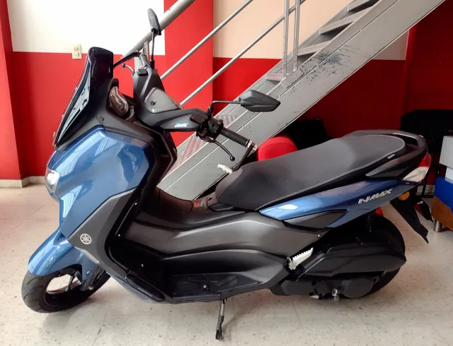 Yamaha N-max Connected