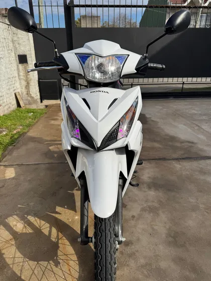 Honda Wave 110 S Año 2023, Blanca.