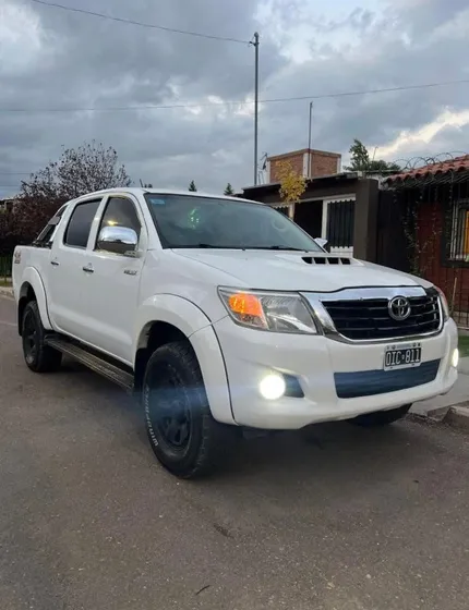 Toyota Hilux Pick-up 3.0 Cd Sr 171cv 4x4 - C3