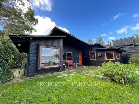 Excelente Casa En Niebla Ubicada En Privilegiado T...