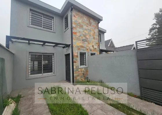 Dúplex En Venta Ubicado En Hurlingham 