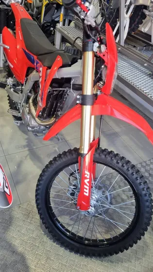 Rvm Cz 250 Pro Mejor Precio Y Entrega Inmediata Motolandia