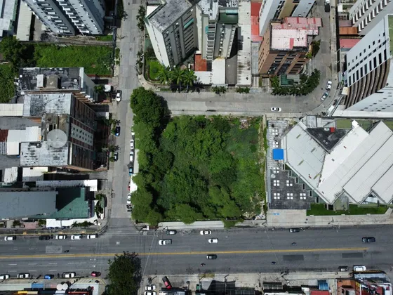 Terreno En Venta Calle Sucre Con Urb. San Isidro