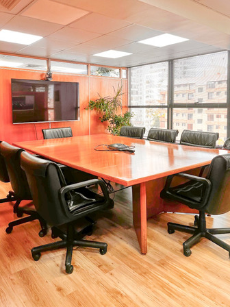 Arriendo Oficina Habilitada De 118 M2. E Militar Arriendo Oficina Habilitada De 118 M2. E Militar
