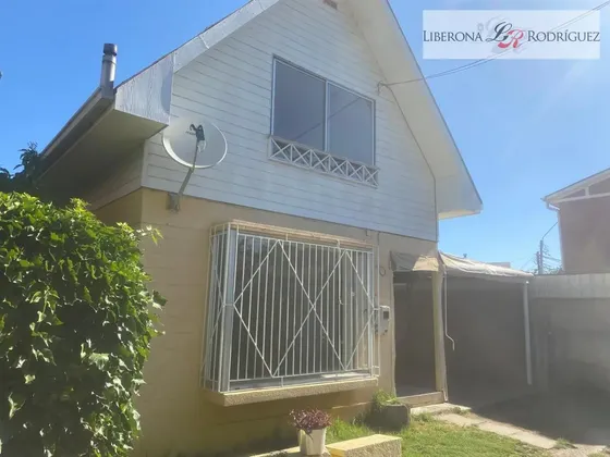Casa En Venta De 4 Dorm. En Villa Alemana