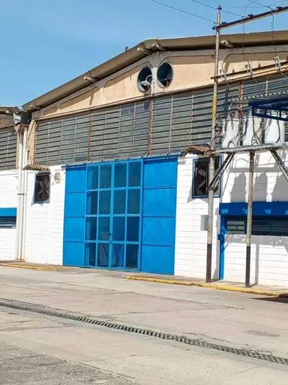 Sky Group Élite Alquila Excelente Y Amplio Galpon Ubicado En Paraparal Municipio Los Guayos Carabobo.  