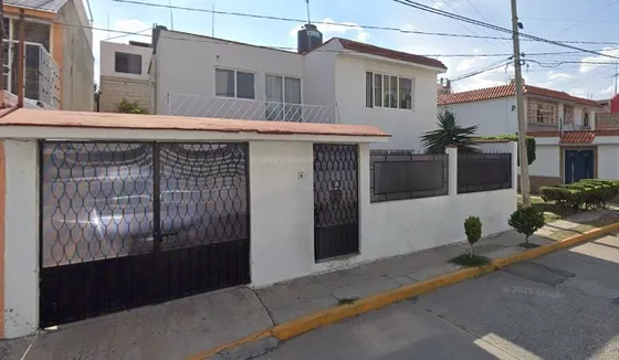 Casa 3 Recamaras, 2 Baños, 1 Esracionamient