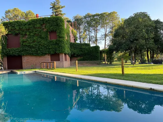 Casa En  Alquiler Anual  Con Vista Al Golf En Mayling C.c.