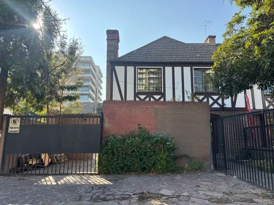 Casa Comercial En Arriendo Pleno Americo Vespucio