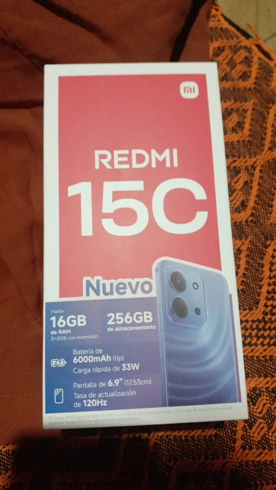 Xiaomi Redmi 15C com acessórios, foto por usuário