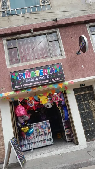 Vendo Piñateria Tel 3123729352