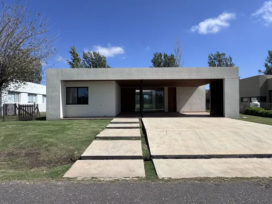 Venta Casa 3 Dormitorios La Rinconada Barrio Cerrado Ibarlucea