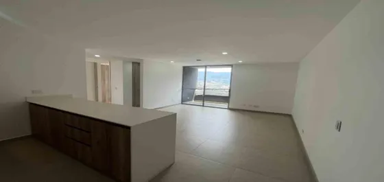 Apartamento En Arriendo Ubicado En El Poblado Sector Ciudad Del Rio (27096).