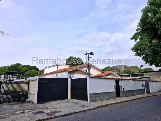 Casa En Venta La Carlota 25-18386 Ab