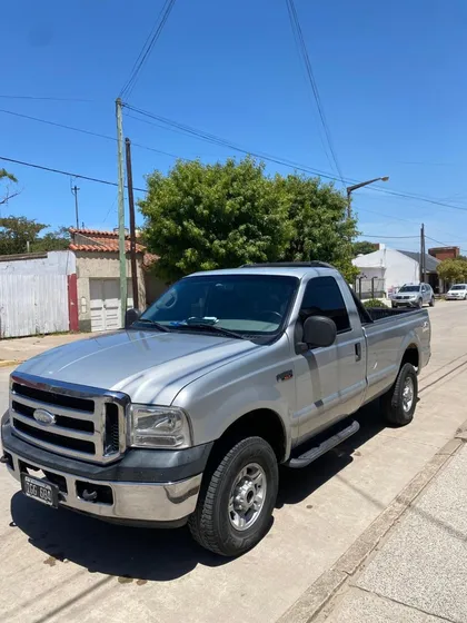 Ford Duty 3.9 Cab. Doble Xlt 4x4