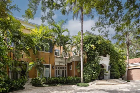 Casa En Venta En Cuesta Hermosa Ii De 5 Habitaciones