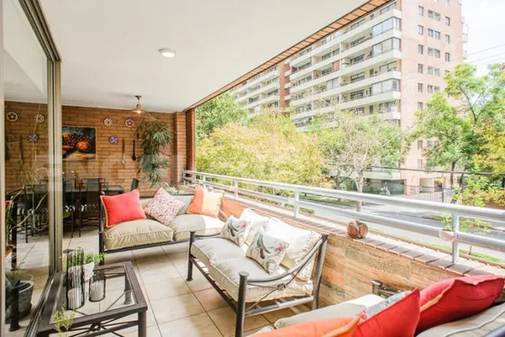 Venta  Departamento / El Golf