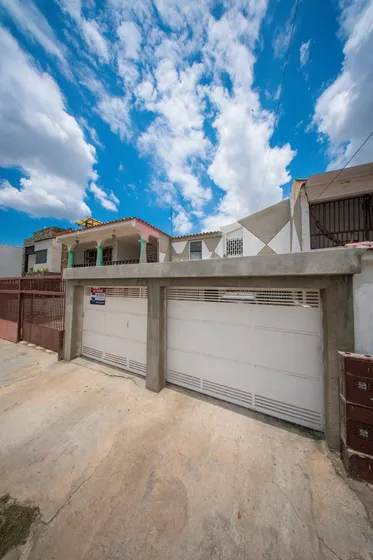 Wc, Casa En Venta En La Esmeralda San Diego Carabob C327698