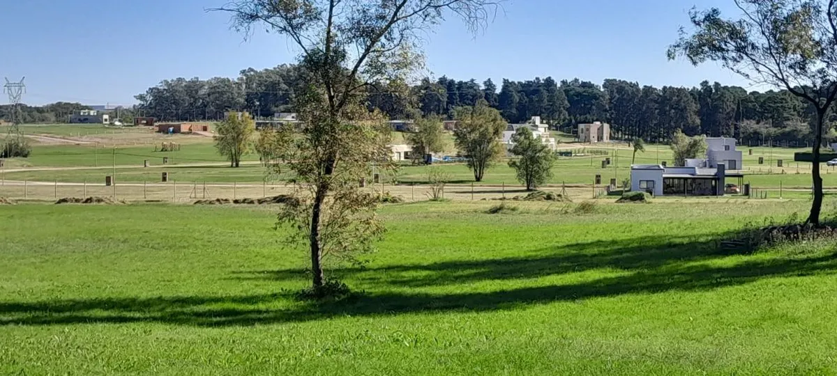 Land for Sale – 600 m², Zárate Golf Park with Amenities