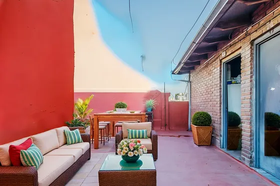 Ph Al Frente En Villa Crespo: Vivienda Con 17 Habitaciones, Terraza Y Sin Expensas