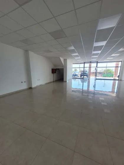 Local Comercial En Arriendo - Av. Francisco Bilbao - Piso 1