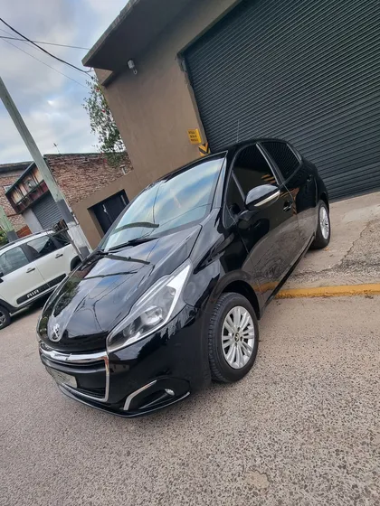 Peugeot 208 1.6 Allure