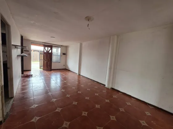 Venta! Oportunidad, Amplia Propiedad En Romeral.