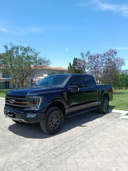 Ford Lobo 5.0 Xlt Doble Cabina 4p At