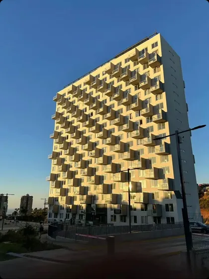 Valparaiso, Cerro Placeres Edificio Tecnologicos