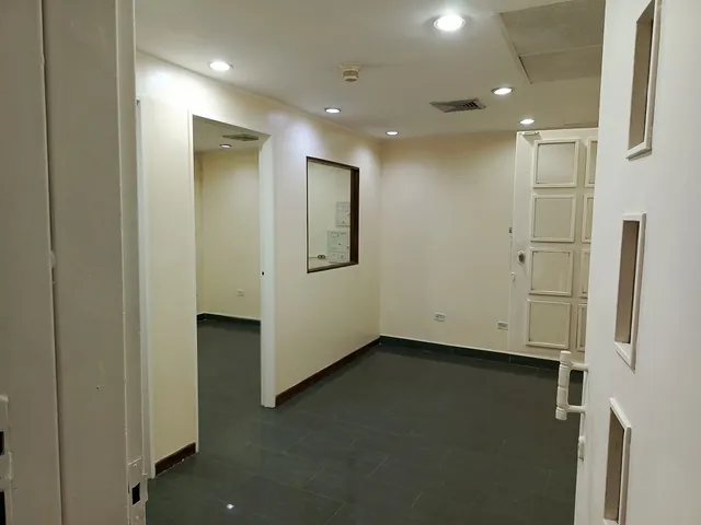 Alquilo Local/ Oficina 52m2 En Casa Comercial Urb. Los Caobos