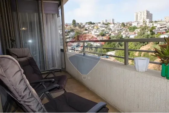 Departamento Con Vista Panorámica En Valparaíso