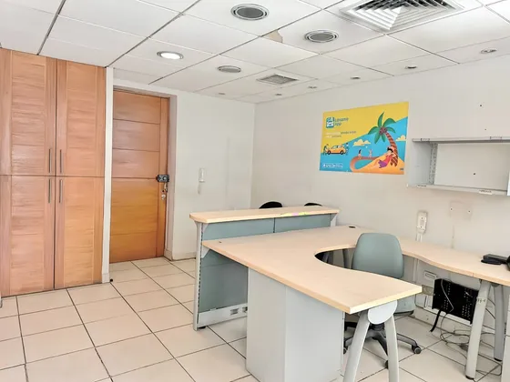 Excelente Oficina En Estoril Con Av. Las Condes