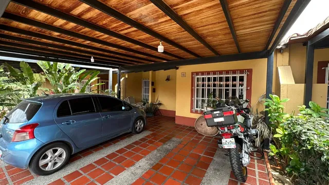 Casa En Venta Urb. Valle De Oro, Conjunto Residencial Las Tinajas San Diego - Wc