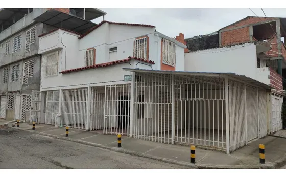 Venta-casa-poblado Campestre-esquinera-local-parqueadero-apto-al Dia