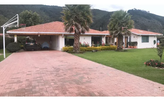 Venta Casa Cota 1.600mts